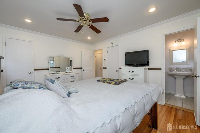 14 Temple Ter, House other with 3 bedrooms, 2 bathrooms and null parking in Lawrence NJ | Image 25