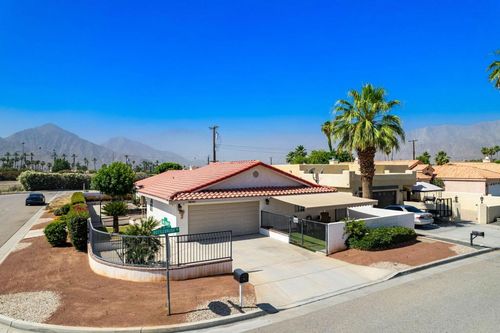 78741 Bottlebrush Dr, La Quinta, CA, 92253-2404 | Card Image