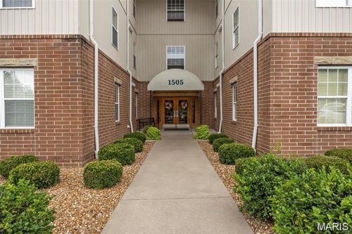 apt-205-1505 S Old Highway 94, Saint Charles, MO, 63303-3750 | Card Image