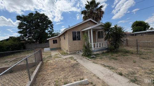 113 1/2 Harris Dr, Bakersfield, CA, 93308-4622 | Card Image