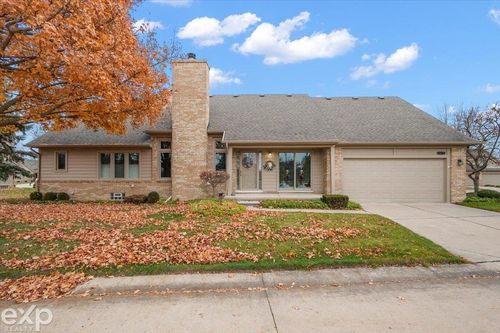 16655 Pearlcreek Ct, Macomb, MI, 48042-1116 | Card Image