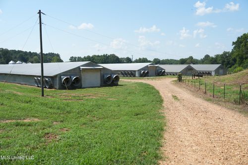 112 Old Highway 13, Lena, MS, 39094-9761 | Card Image
