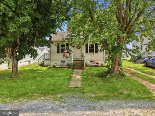 321 2nd Ave, TIMBERVILLE, VA, 22853-9517 | Card Image
