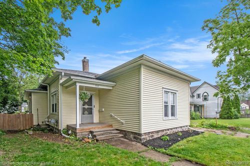 316 Harrison St, Grand Ledge, MI, 48837-1533 | Card Image