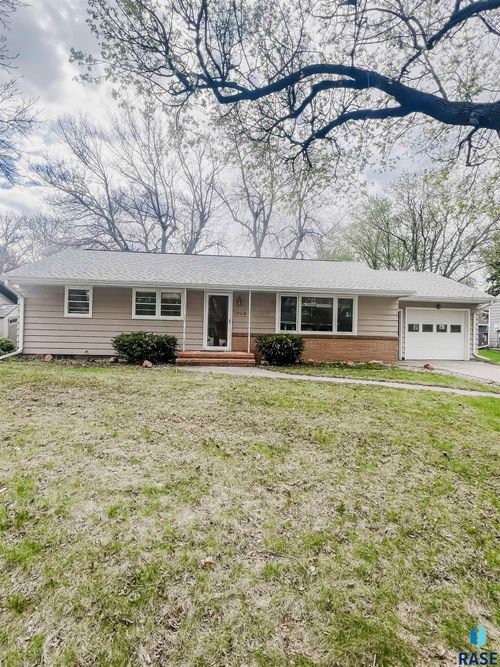 1009 N Elmwood St Street, Luverne, MN, 56156 | Card Image