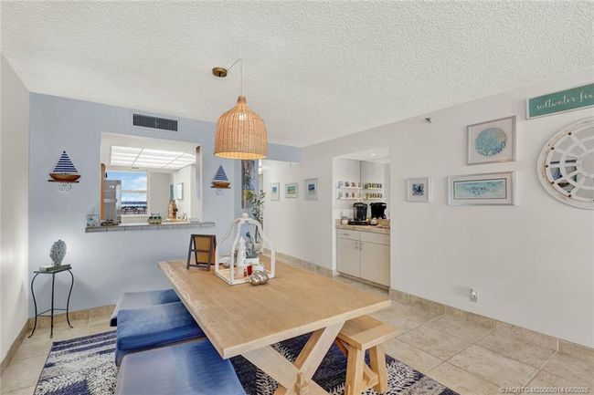 APT-1204 - 9600 Ocean Dr, Condo with 2 bedrooms, 2 bathrooms and null parking in Jensen Beach FL | Image 11
