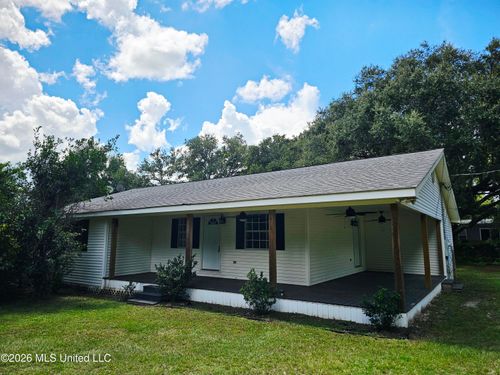 23415 Indian Ridge Rd, Picayune, MS, 39466-8950 | Card Image