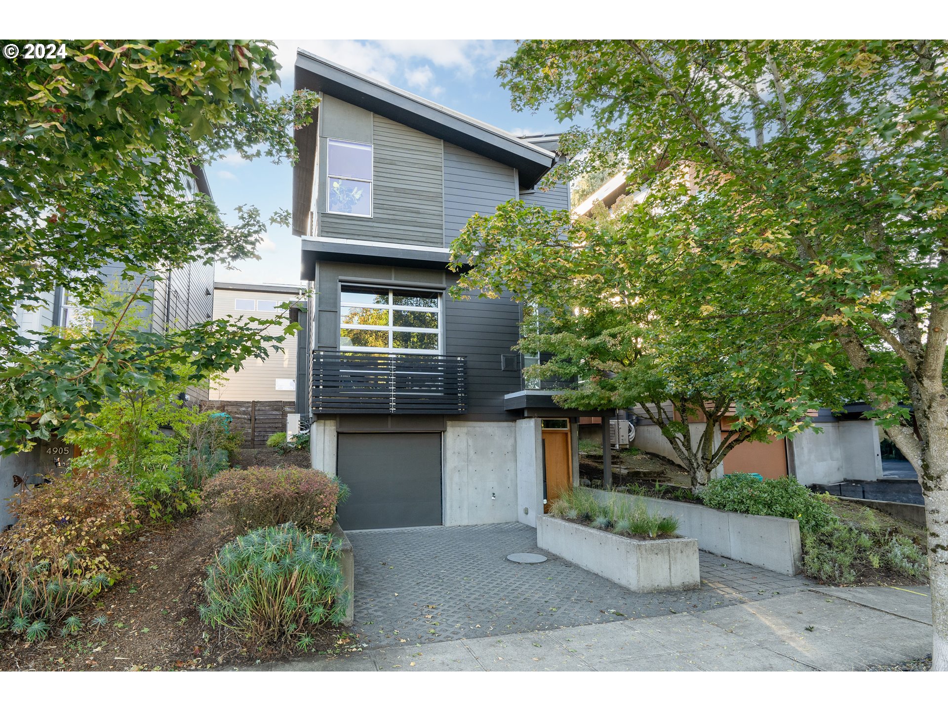 Kerby Ave, Portland, OR 97217