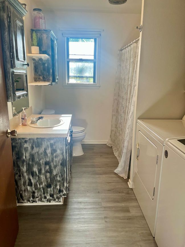 147 County Road 1801, Home with 2 bedrooms, 1 bathrooms and 2 parking in Rusk TX | Image 8