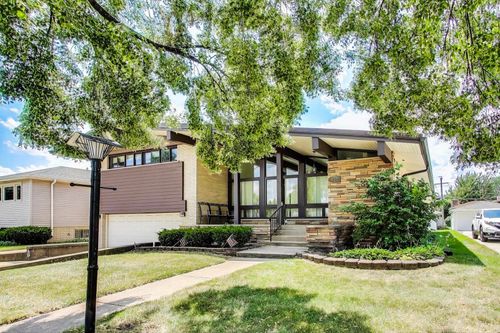 10020 S Karlov Ave, Oak Lawn, IL, 60453-4134 | Card Image