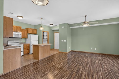 13-10335 Norfolk Dr, Johnston, IA, 50131-3113 | Card Image