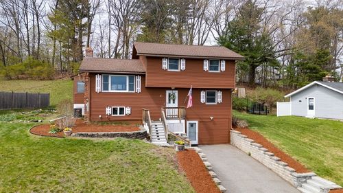 60 Fort Meadow Dr, Hudson, MA, 01749-3150 | Card Image