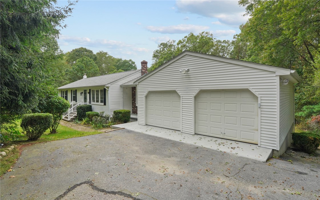 Laurel Ln, West Kingston, RI 02892