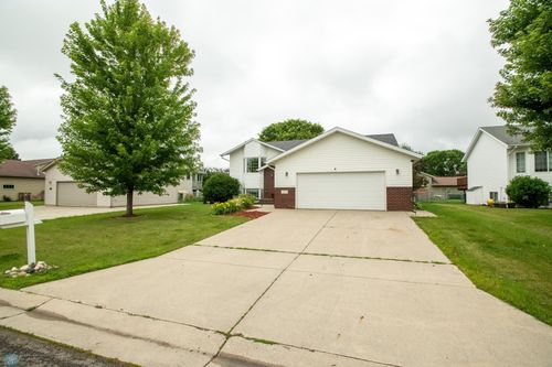1215 18th St N, Moorhead, MN, 56560-1850 | Card Image