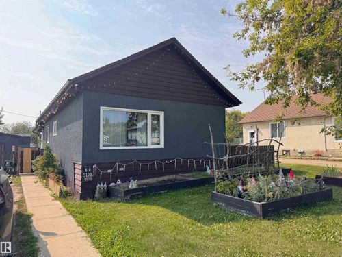 5109 50 Ave, Legal, AB, T0G1L0 | Card Image