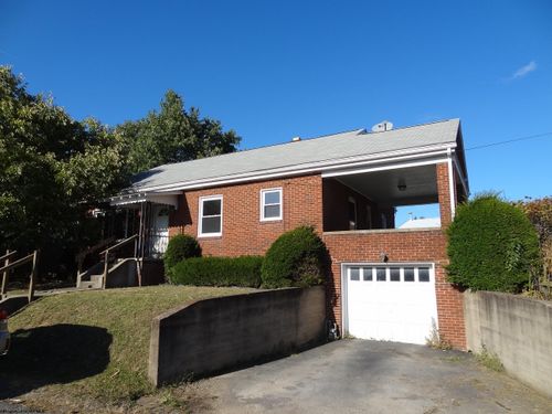 836 Fairmont Road, Westover, WV, 26501 | Card Image