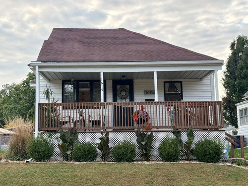 1615 Sobieski St, La Salle, IL, 61301-1415 | Card Image