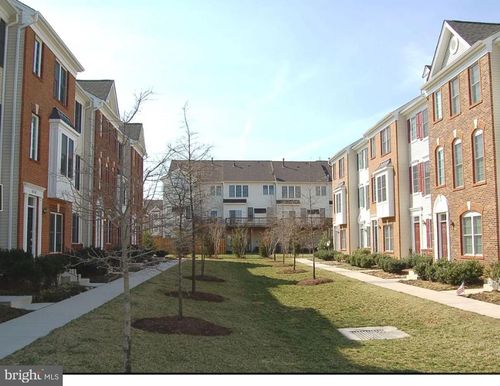 42767 Hollingsworth Ter, CHANTILLY, VA, 20152-6609 | Card Image
