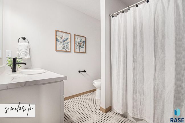 8016 E Tencate Pl, Townhouse with 3 bedrooms, 3 bathrooms and null parking in Sioux Falls SD | Image 13