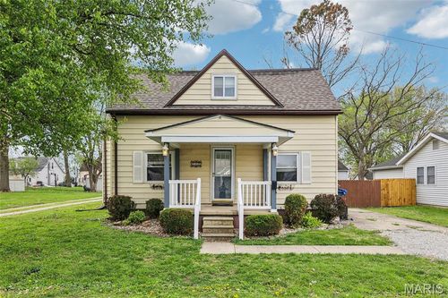 108 E Kentucky St, Trenton, IL, 62293-1636 | Card Image