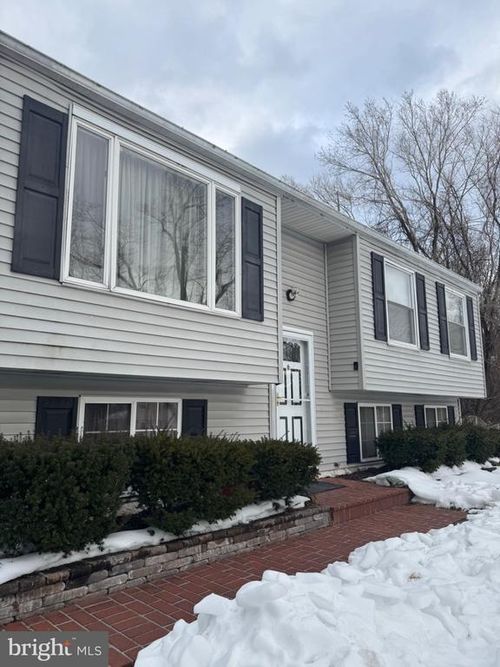 379 Clover Court, Glen Burnie, MD, 21060 | Card Image