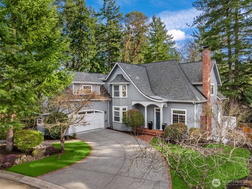 879 Taurnic Pl Nw, Bainbridge Island, WA, 98110-2760 | Card Image