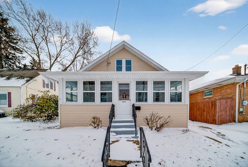 1377 W 32nd St, Erie, PA, 16508-2417 | Card Image