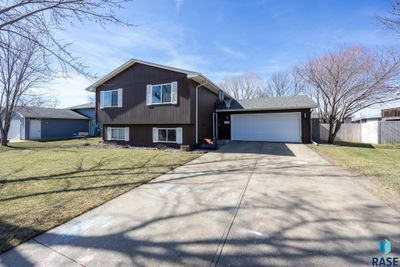 203 Steven St, House other with 3 bedrooms, 2 bathrooms and null parking in Worthing SD | Image 2