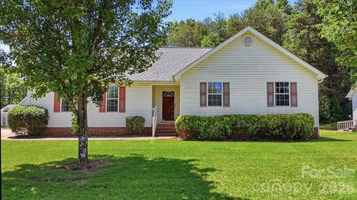 411 Patio Rd, Easley, SC, 29642-2821 | Card Image