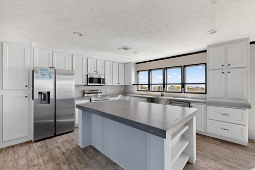 533 Hill Rd, Rio Rancho, NM, 87144-4037 | Card Image