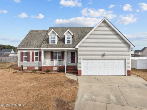 2040 Charterhouse Ln, Winterville, NC, 28590-8017 | Card Image