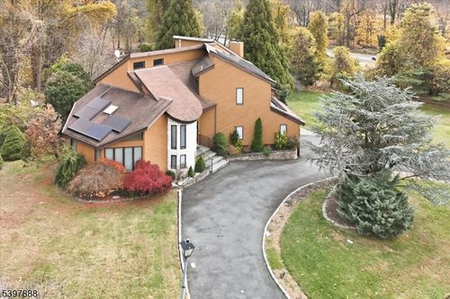 1-1605 Justin Pl, Mountainside, NJ, 07092-1613 | Card Image