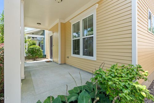 19 Pokeberry Bend Dr, Chapel Hill, NC, 27516-4127 | Card Image