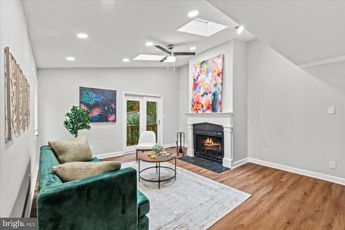 370 Land Or Dr, Ruther Glen, VA, 22546-1238 | Card Image