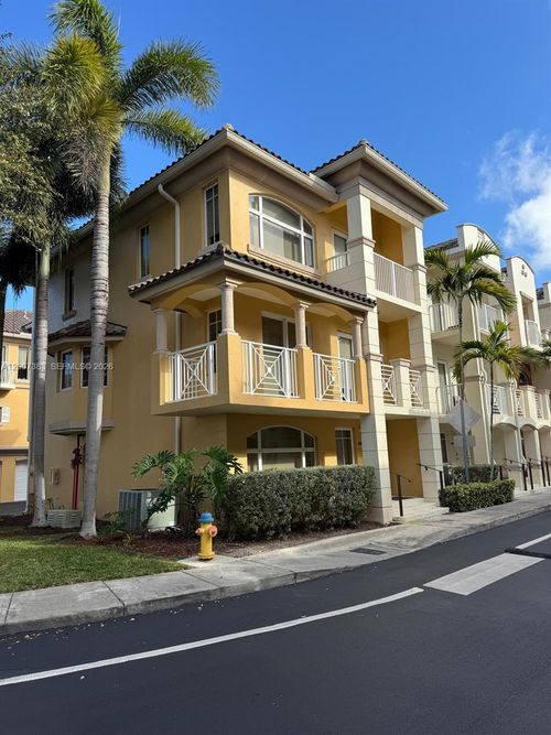 18421 Ne 27th Ct, Aventura, FL, 33160 | Card Image