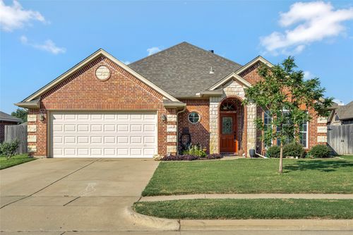 641 Carriage Ln, Saginaw, TX, 76179-0973 | Card Image