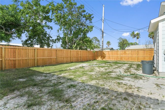 300 Rustic Oak Ln, House other with 3 bedrooms, 2 bathrooms and 3 parking in Rockport TX | Image 10