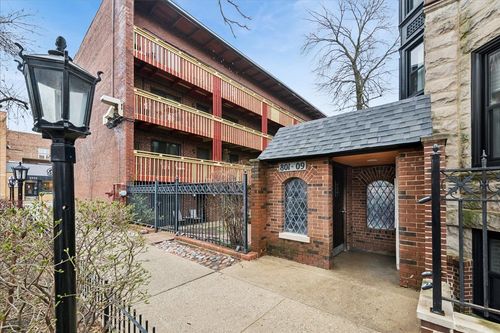 1a-805 W Oakdale Ave, Chicago, IL, 60657-5124 | Card Image