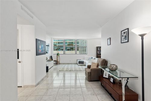 5f-5055 Collins Ave, Miami Beach, FL, 33140-2766 | Card Image