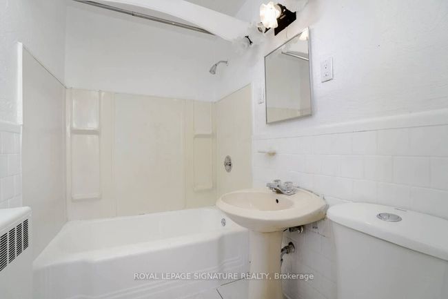 48 David St, Home with 10 bedrooms, 10 bathrooms and 11 parking in Brampton ON | Image 24