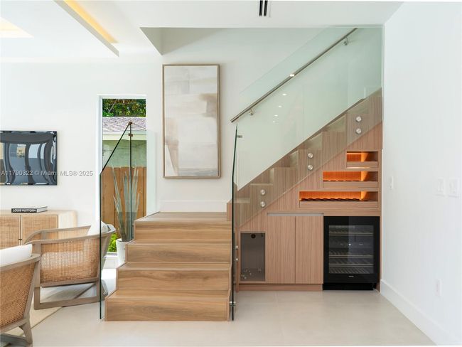 734 14 Th Ave, Townhouse with 4 bedrooms, 4 bathrooms and null parking in Fort Lauderdale FL | Image 12