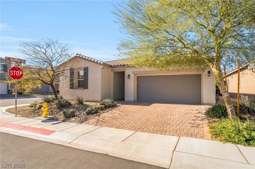 9125 Deer Grove Ct, Las Vegas, NV, 89113-6225 | Card Image
