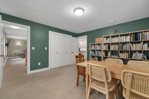 75 Chapman Dr, Rochester, NH, 03839-4490 | Card Image