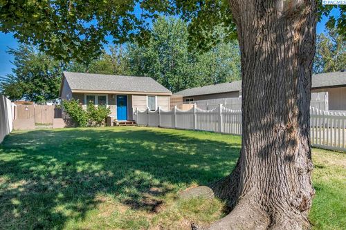 708 Sanford Ave, Richland, WA, 99352-3803 | Card Image