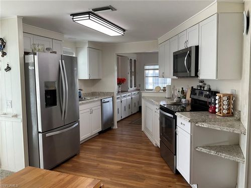 566 Hogan Dr, NORTH FORT MYERS, FL, 33903-2610 | Card Image