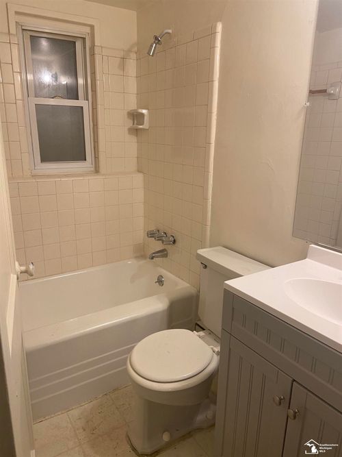 2868 Lewis Ave, Ida, MI, 48140-9350 | Card Image