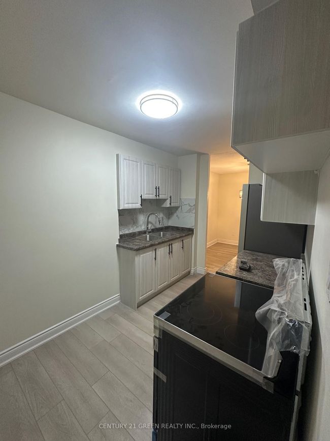 908 - 2645 Kipling Ave, Condo with 2 bedrooms, 1 bathrooms and 1 parking in Etobicoke ON | Image 14