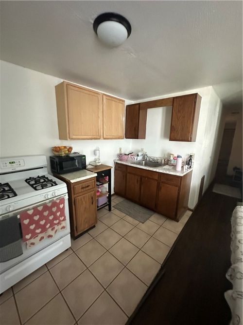 467 Norton St, Mt Washington, PA, 15211-1853 | Card Image