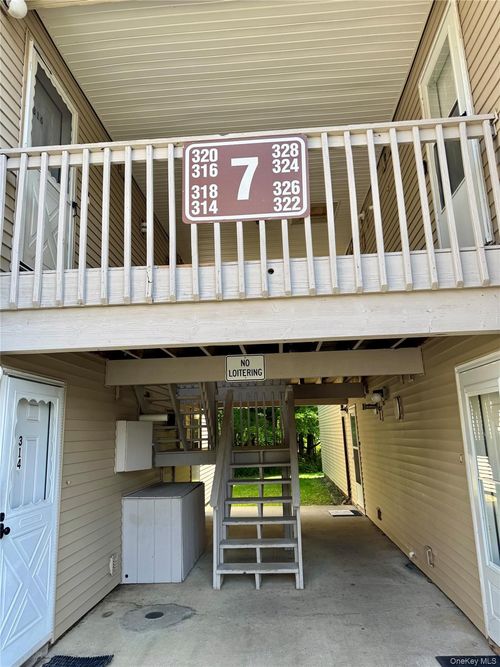 324 Concord Ln, Middletown, NY, 10940-6645 | Card Image