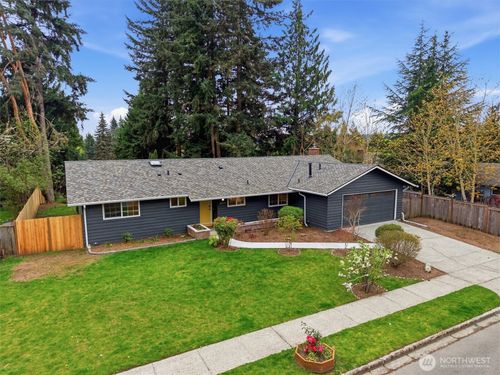 16111 Ne 100th St, Redmond, WA, 98052-3040 | Card Image
